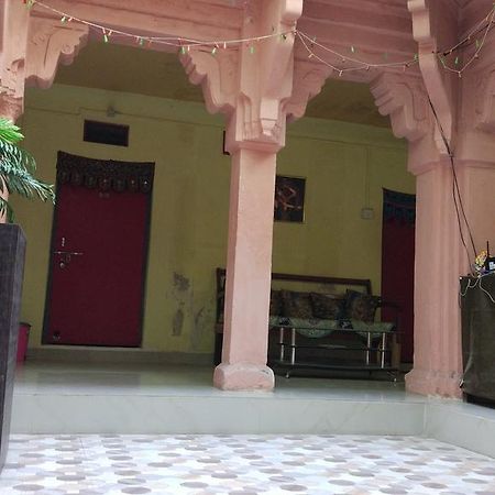 Radha Krishna Home Bénarès Extérieur photo