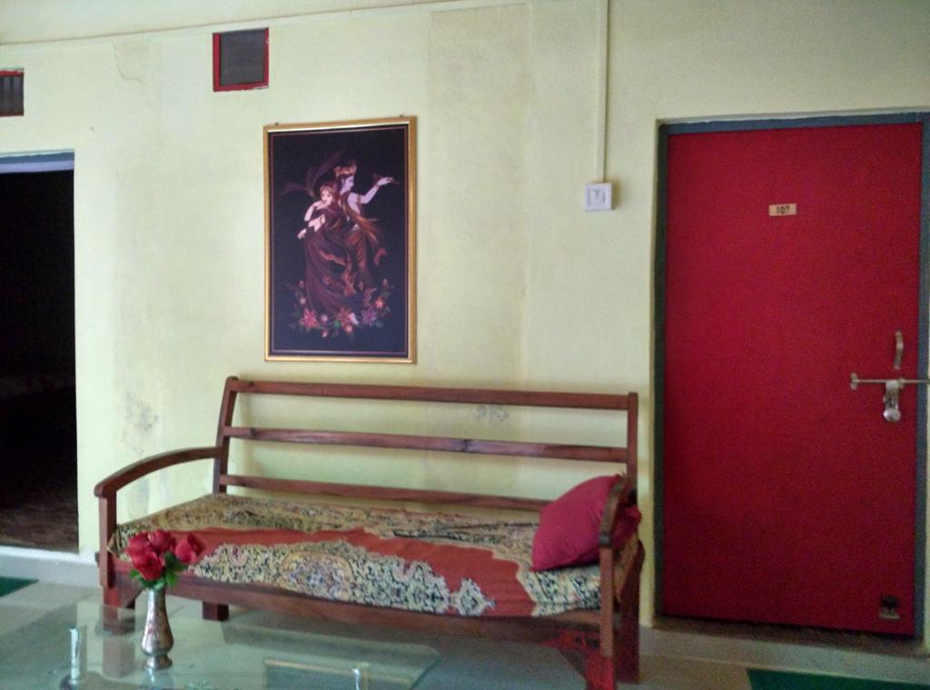 Radha Krishna Home Bénarès Extérieur photo